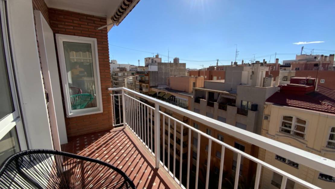 Продажа - Апартаменты - Alicante
