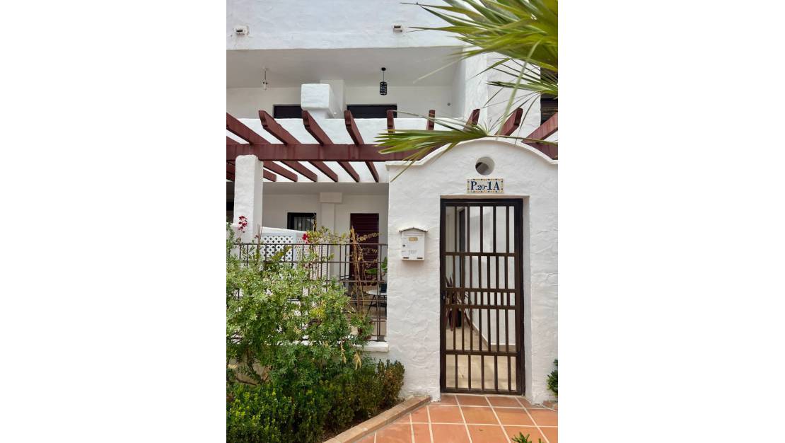 Продажа - Апартаменты -  - Nueva Andalucía