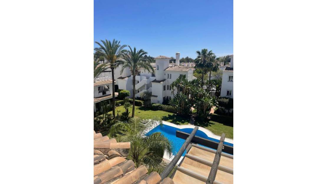 Resale - Apartment - Marbella - Los Naranjos de Marbella