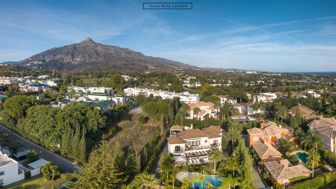 Segunda Mano - Villa / Chalet - Marbella - Nueva Andalucia, Las Brisas