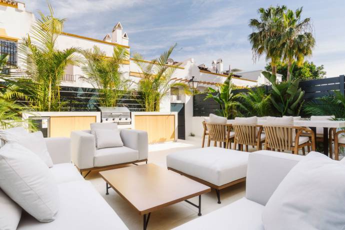 Villa - Aterförsäljning - Marbella - Golden Mile