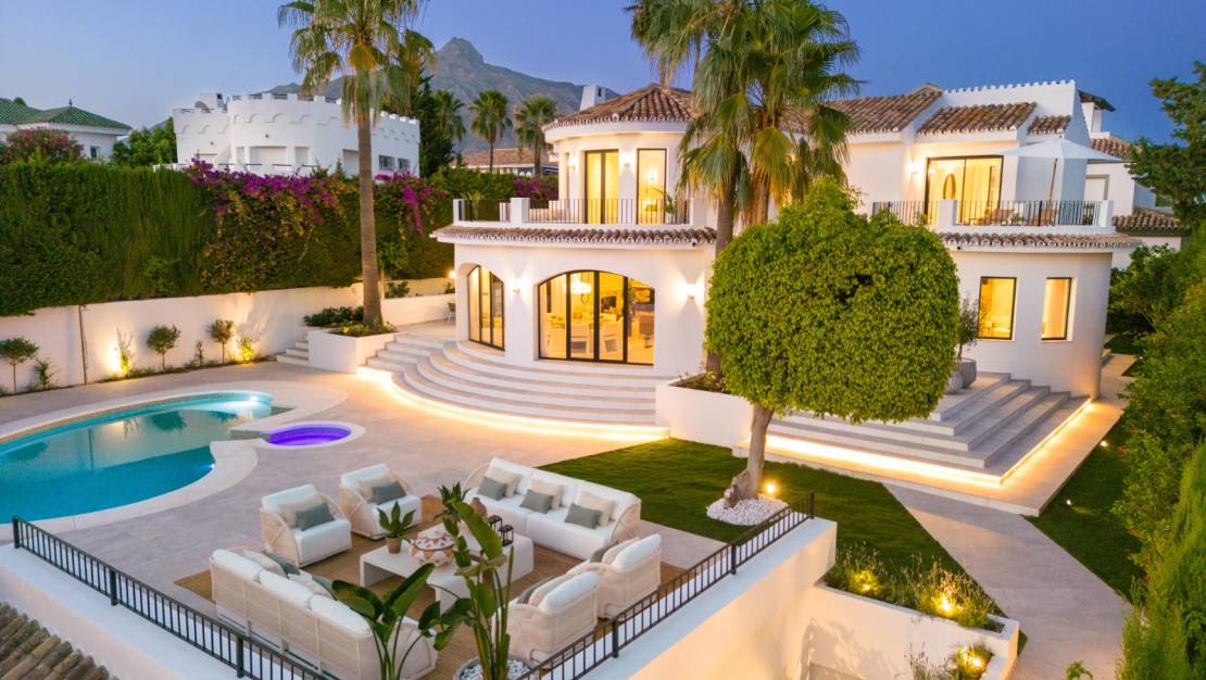 Aterförsäljning - Villa - Marbella - Nueva Andalucia, Aloha