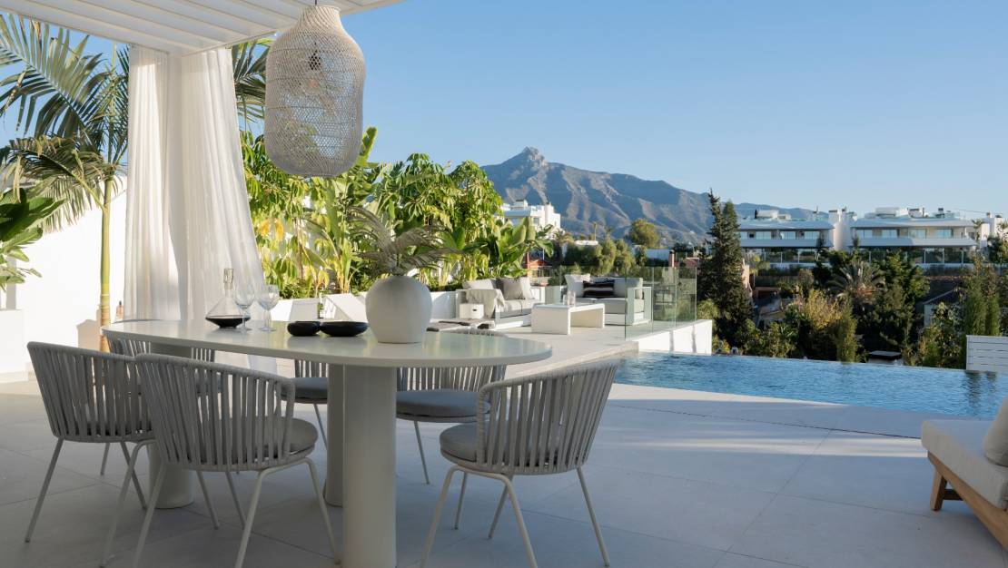 Aterförsäljning - Villa - Marbella - Nueva Andalucía