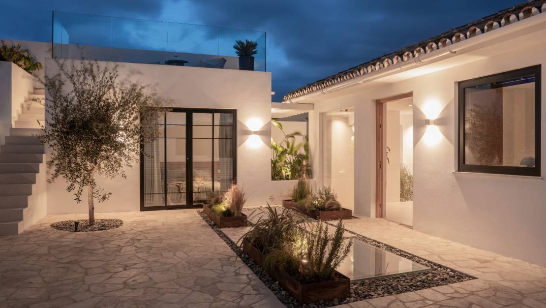 Aterförsäljning - Villa - Marbella - Nueva Andalucía