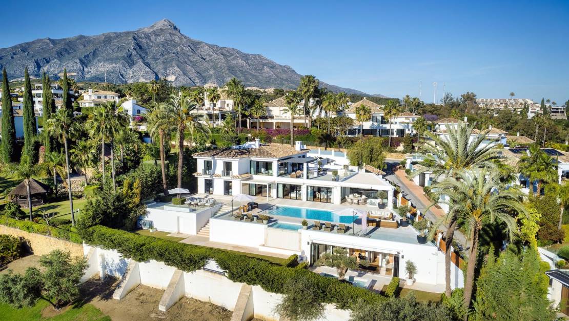 Aterförsäljning - Villa - Marbella - Nueva Andalucía