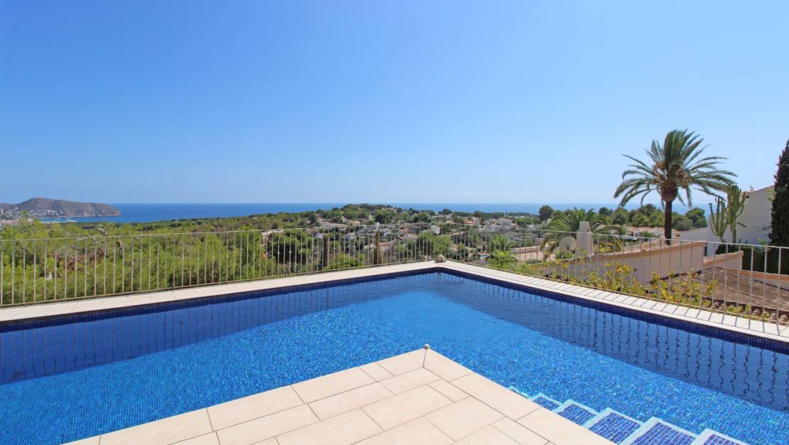 Aterförsäljning - Villa - Moraira - Benimeit