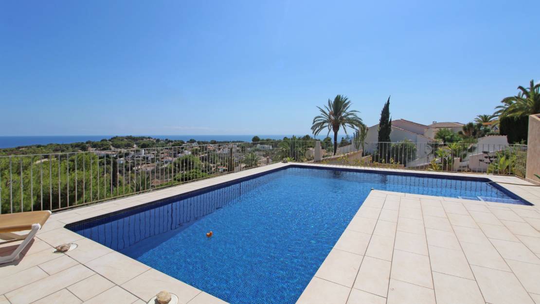 Aterförsäljning - Villa - Moraira - Benimeit