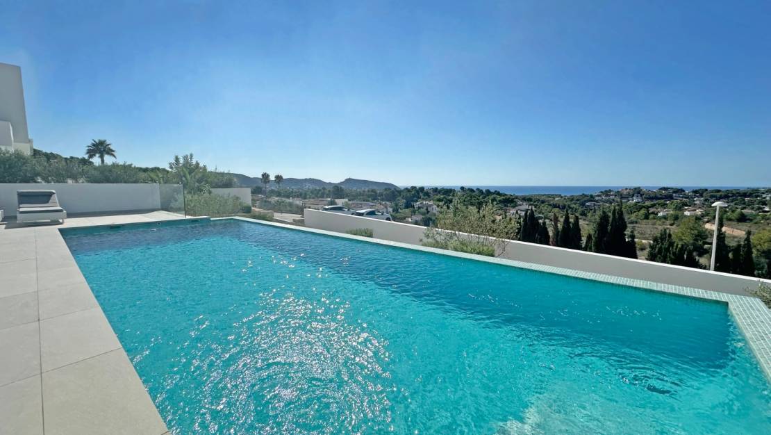 Aterförsäljning - Villa - Moraira - Benimeit