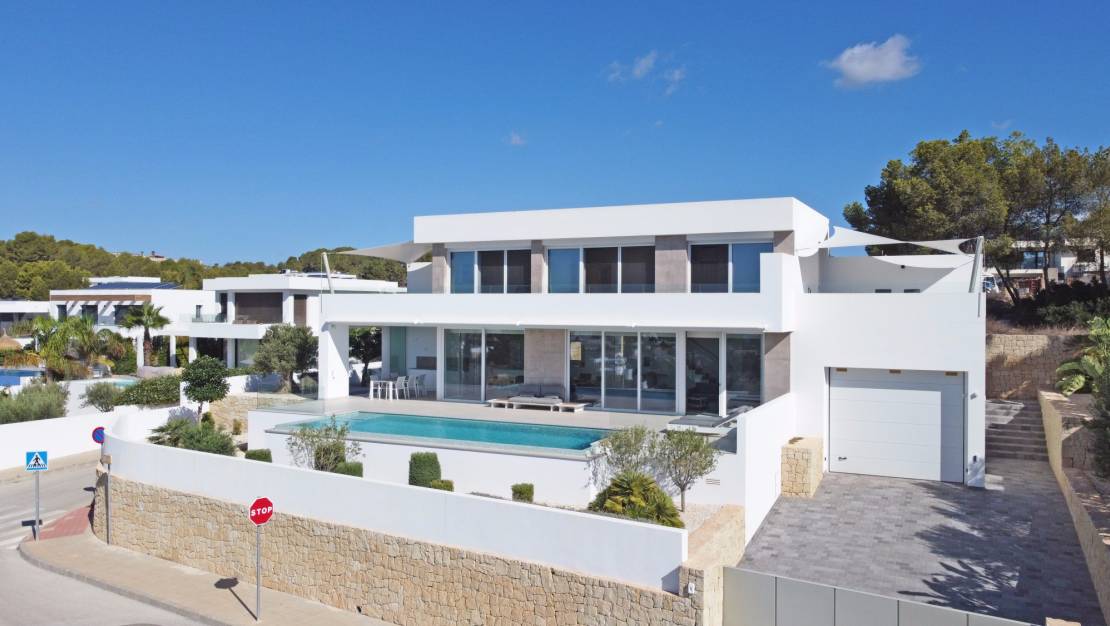 Aterförsäljning - Villa - Moraira - Benimeit