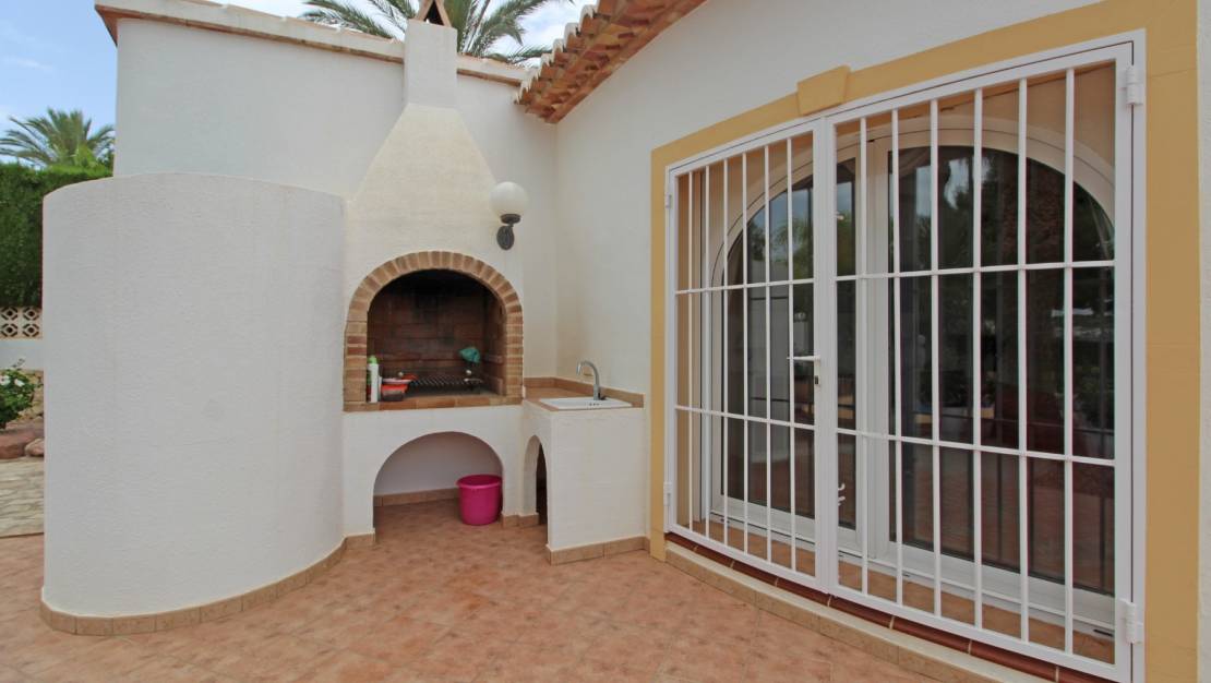 Aterförsäljning - Villa - Moraira - Cometa