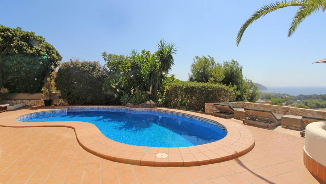 Aterförsäljning - Villa - Moraira - El Bosque