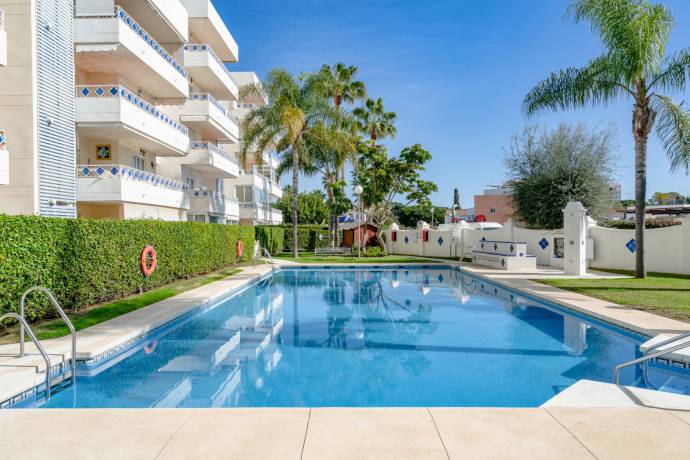 Lägenhet - Aterförsäljning - Marbella - Las Chapas