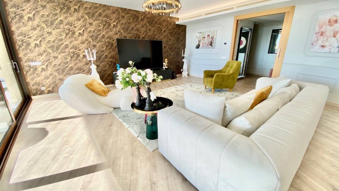 Resale - Apartment - Benahavís - La Quinta