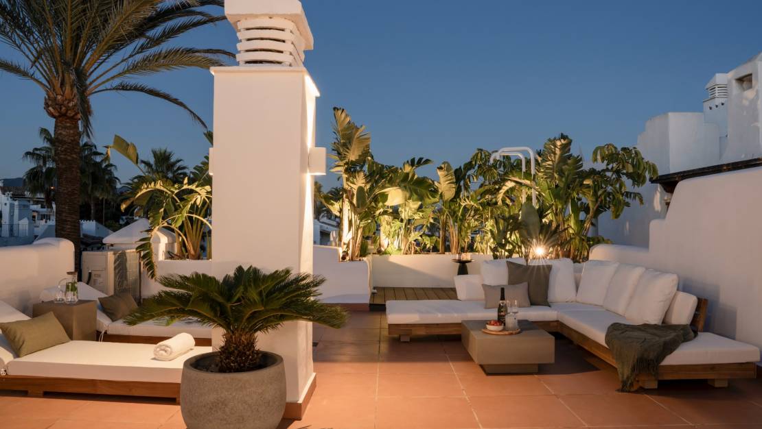 Resale - Apartment - Estepona 