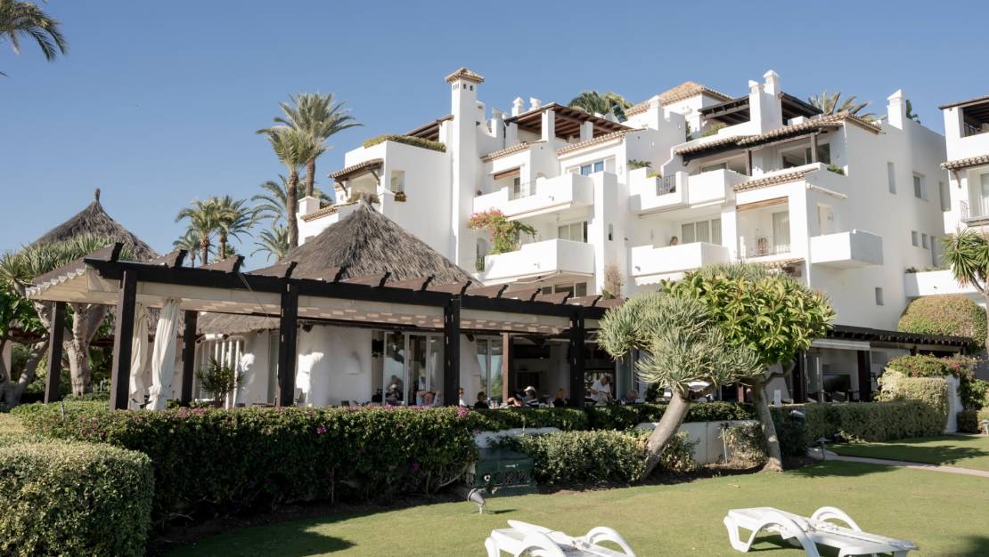 Resale - Apartment - Estepona 