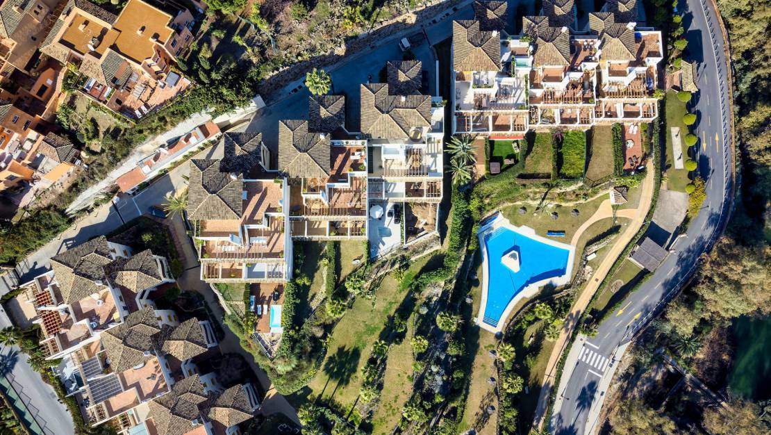 Resale - Apartment - Marbella - Nueva Andalucia, La Cerquilla