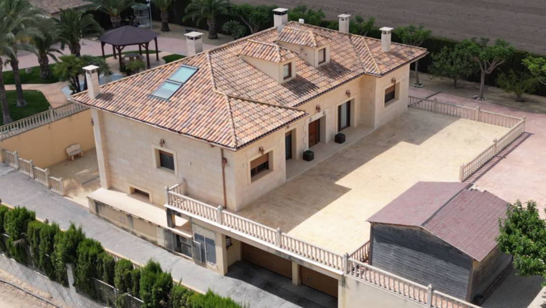 Resale - Villa - Aspe