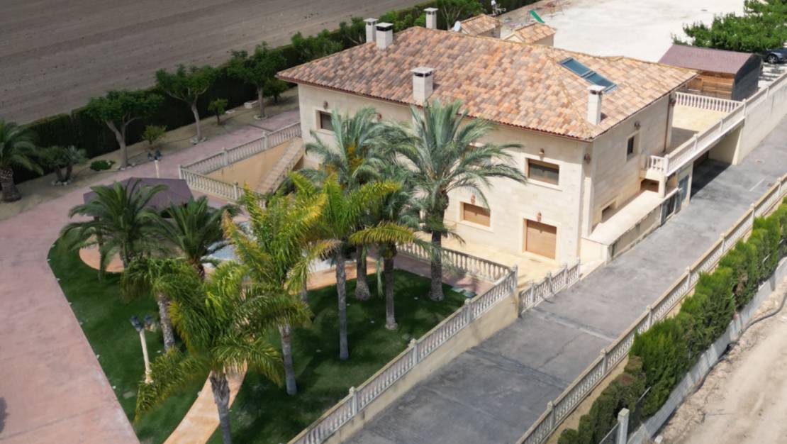 Resale - Villa - Aspe