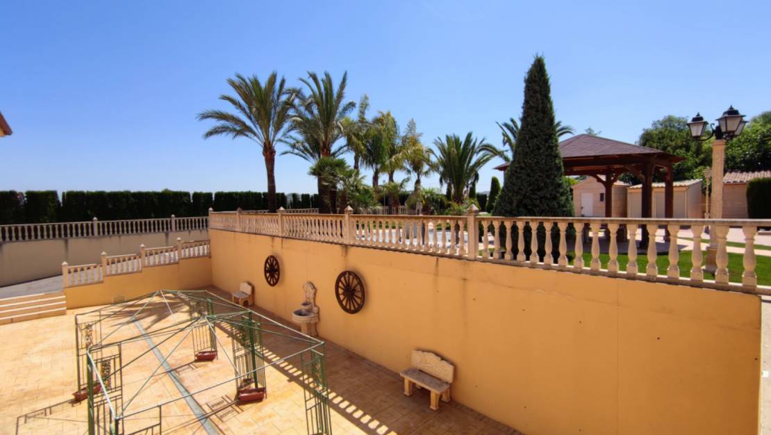 Resale - Villa - Aspe