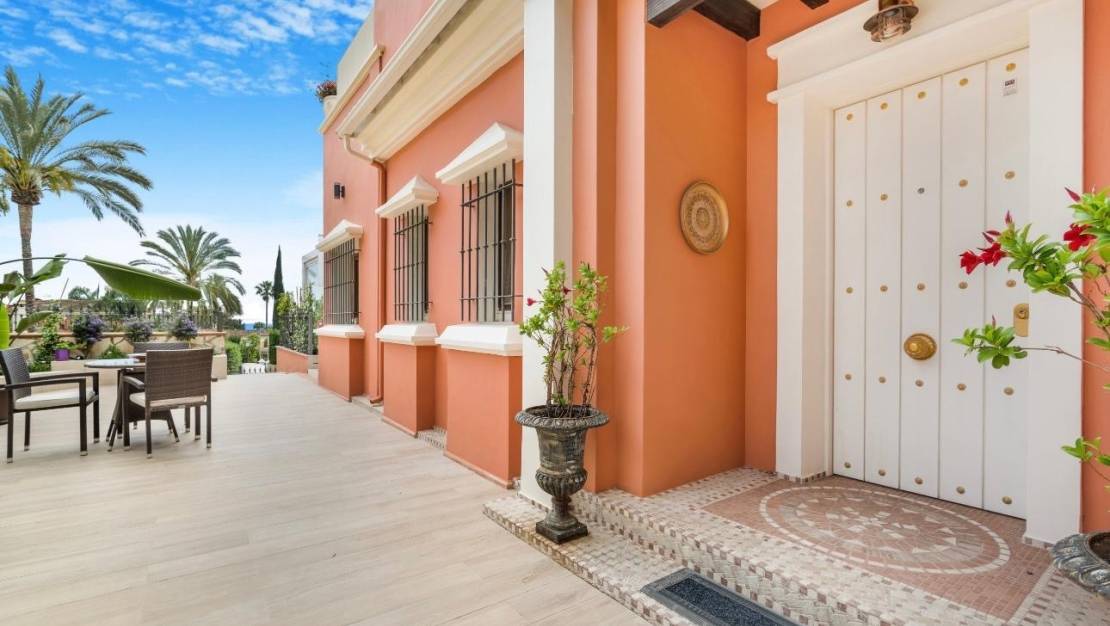 Resale - Villa - Marbella - Nagueles