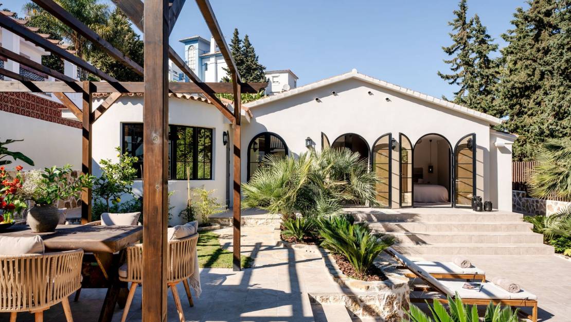 Resale - Villa - Marbella - Nueva Andalucía