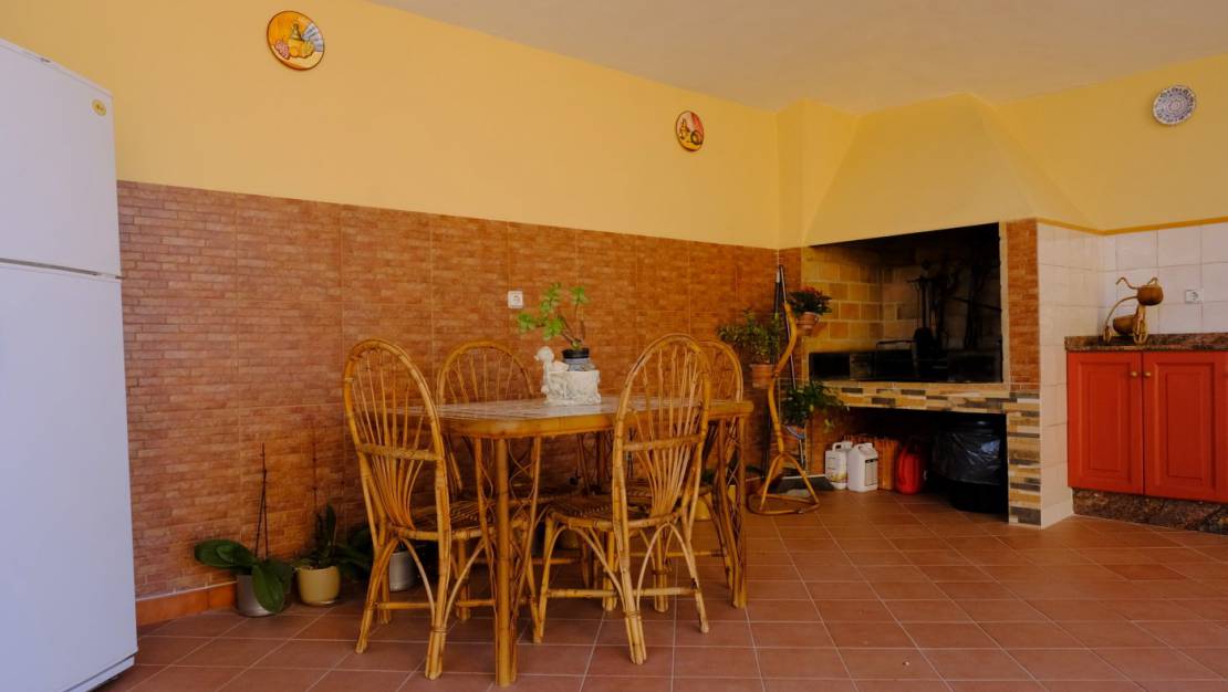 Segunda Mano - Villa / Chalet - Orihuela