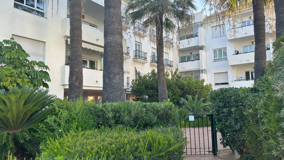 Videresalg - Apartment - Marbella - Nueva Andalucía