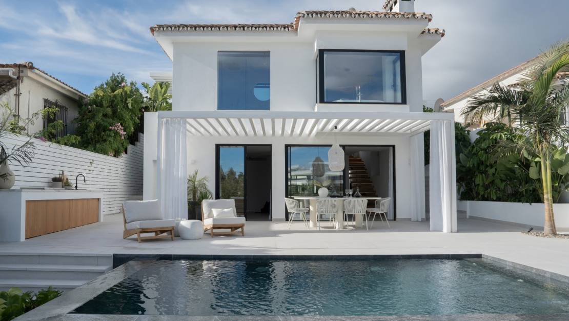 Videresalg - Villa - Marbella - Nueva Andalucía