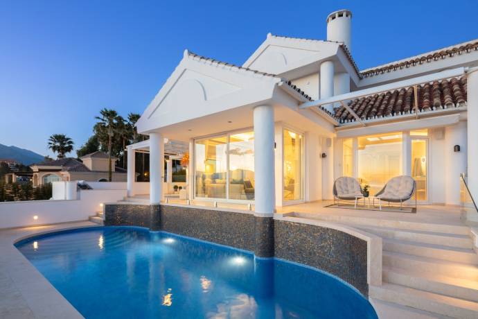 Villa - Aterförsäljning - Marbella - Nueva Andalucía