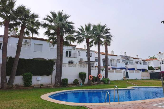 Villa - Wederverkoop - Estepona - Cancelada